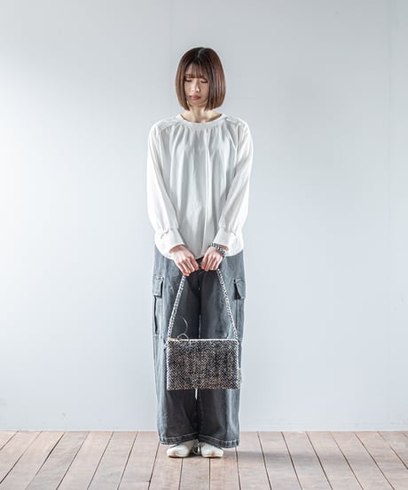 ATPOVA｜【 26WI35 】 縮絨ウールヘリンボーン サコッシュ (M)