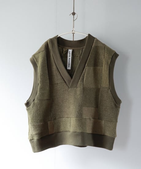 ARTE POVERA｜【 26WI74 】 デンマーク60年代ウールマフラー RE-パッチワークベスト