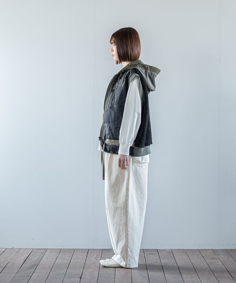 ARTE POVERA｜【 26WI67 】 チェコキルトパンツ(黒染) RE-フードベスト
