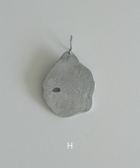★ARTEPOVERA｜【 artea-regoods902 】 Grundstof13 ハンドクラフトピアス  (ボックスラッピングにてお届け）