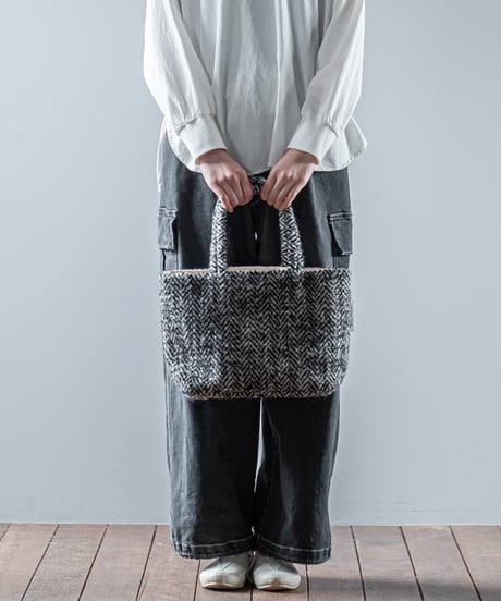 ATPOVA｜【 26WI38 】 縮絨ウールヘリンボーン トートBAG (M)