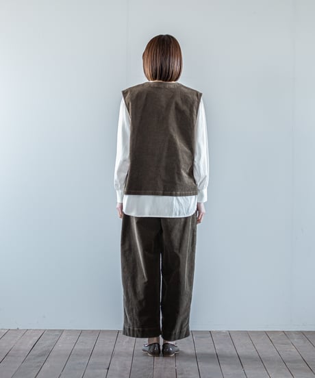 ATPOVA｜【 26WI42 】 コーデュロイ Vベスト (製品染)