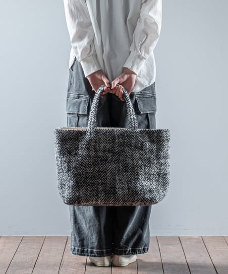 ATPOVA｜【 26WI39 】 縮絨ウールヘリンボーン トートBAG (L)