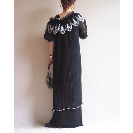 70〜80s "michael maiello For Pat Richards" pleated design dress