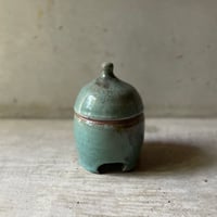 西持田窯　津田堅司　三つ足蓋物