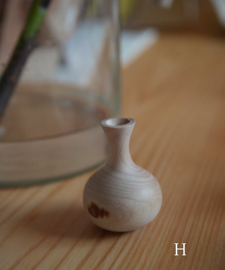 小さな花器
