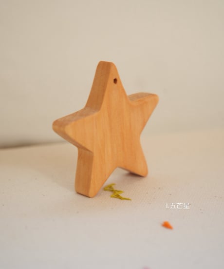 木製オーナメント　/ Lissner リスナー