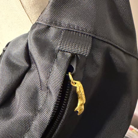お目目ボディーバック