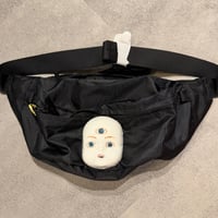 陶器のお顔付きボディバック　3つ目ちゃん