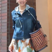 フード付きデニムジャケット