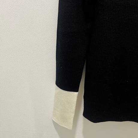 クラッシックカラーカフスニット