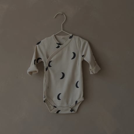 ボディウェア Undyed Midnight Wrap Bodysuit GOTS(WOBUMGOTS) /organiczoo(ｵｰｶﾞﾆｯｸｽﾞｰ)