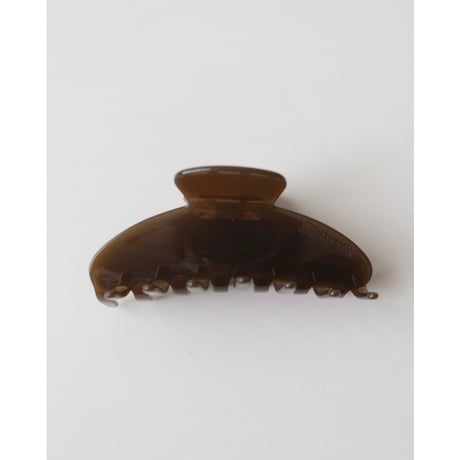 Buttermilk Elle Claw Clip in Dark Roast