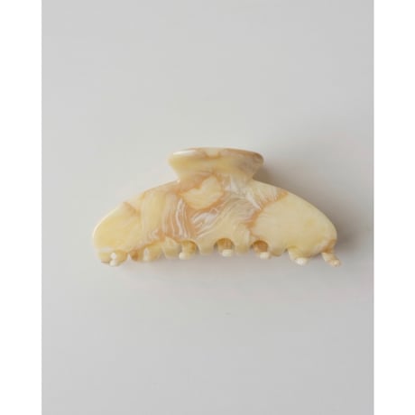 Buttermilk Elle Claw Clip in Buttercream