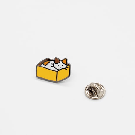 CAT IN A BOX | Animal Pin