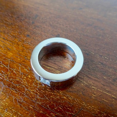 仁尾彫金『一つ星ジルコニア、幅7mm、厚み４mm、平打リング』ハンドメイド613