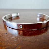 仁尾彫金『一つ星ダイヤ、幅７mm平打ちバングル』ハンドメイド632