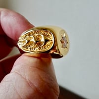 仁尾彫金『一つ星ジルコニア、全金フレイム丸の印台リング』ハンドメイド631