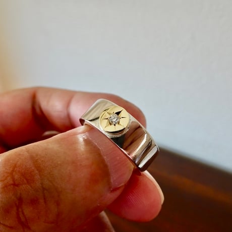 仁尾彫金『一つ星ダイヤ、k18太陽の平打リング、幅７mm』ハンドメイド564
