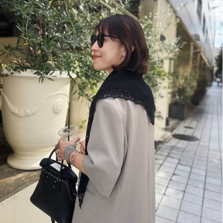 Lace Triangle Scarf （noir）