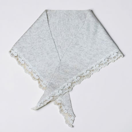 Lace Triangle Scarf （écru）