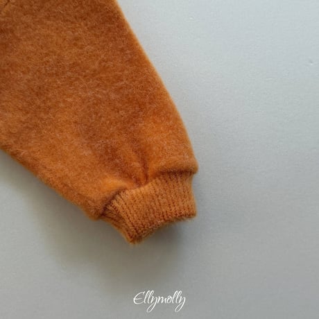 【予約】EM knit v neck mtm