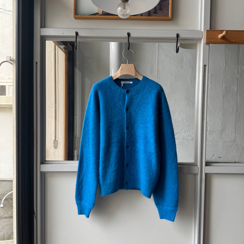 AURALEE GARMENT-DYED BABY ALPACA FUR KNIT CREW-