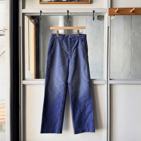AURALEE　GARMENT-DYED ORGANIC COTTON HEAVY MOLESKIN PANTS