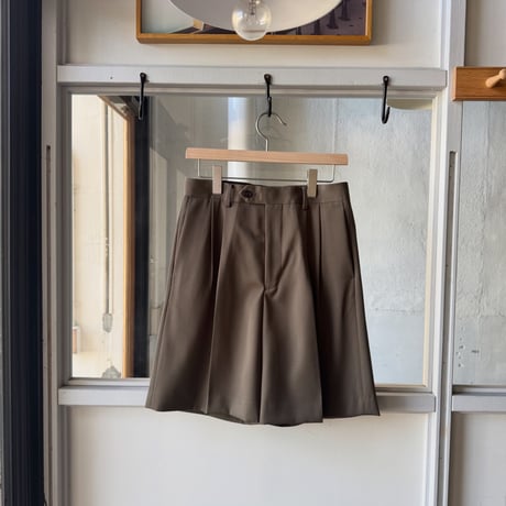 AURALEE　LIGHT WOOL MAX GABARDINE SHORTS