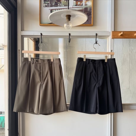 AURALEE　LIGHT WOOL MAX GABARDINE SHORTS