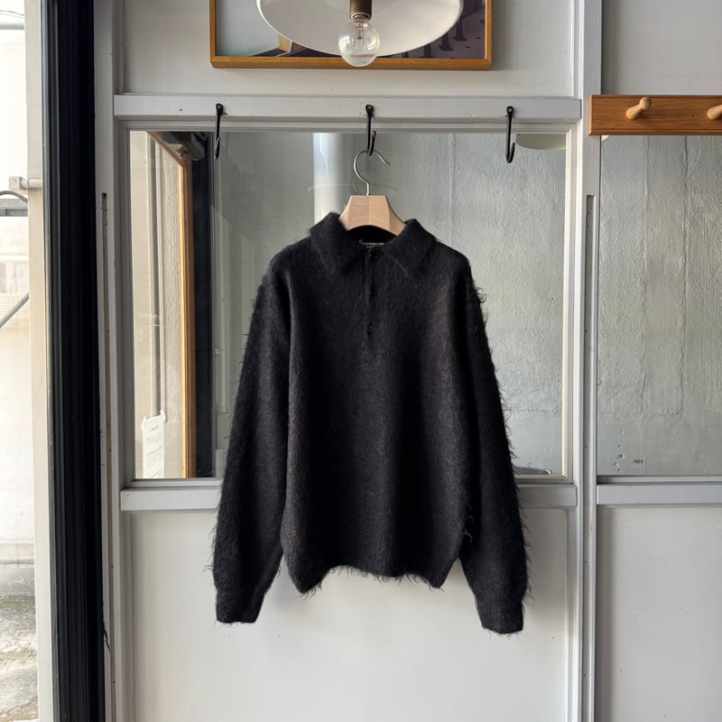 AURALEE BRUSHED SUPER KID MOHAIR KNIT POLO | Less