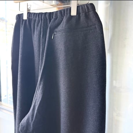 COMOLI　ウール ニットパンツ
