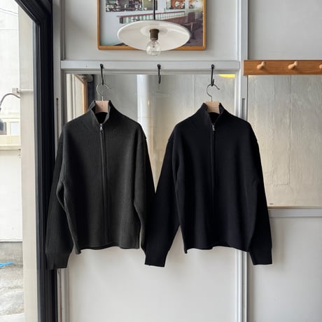 AURALEE　SUPER FINE WOOL RIB KNIT ZIP CARDIGAN