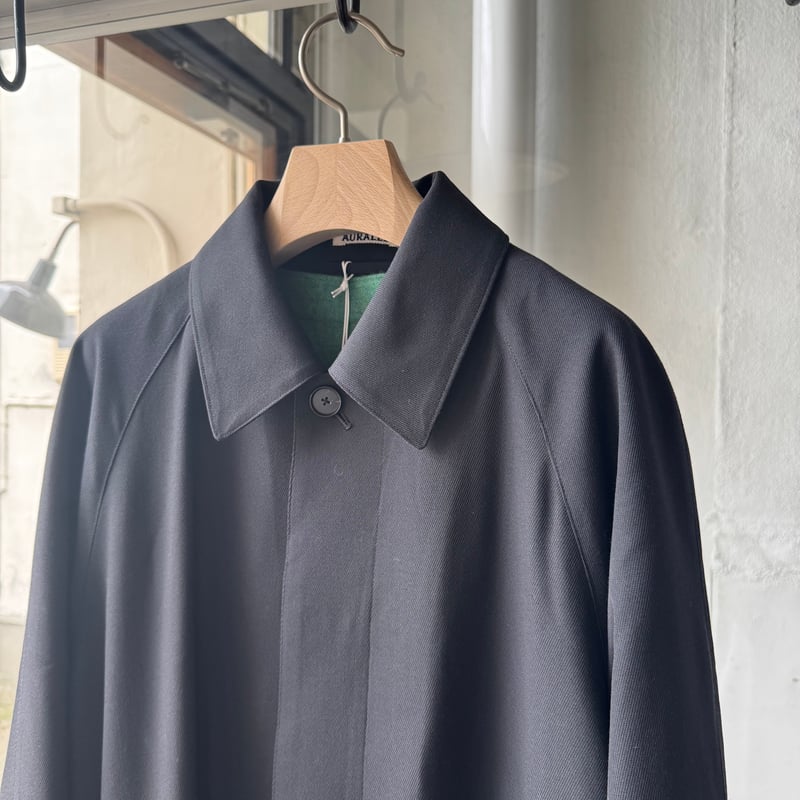 AURALEE ULTRA FINE WOOL TWILL WOOL-LINED COAT |