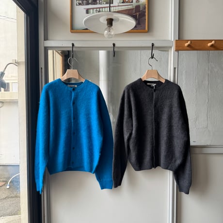 AURALEE　GARMENT-DYED BABY ALPACA FUR KNIT CREW-NECK CARDIGAN