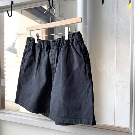 AURALEE　GARMENT-DYED FINX LIGHT CHINO SHORTS