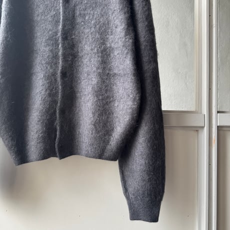 AURALEE　GARMENT-DYED BABY ALPACA FUR KNIT CREW-NECK CARDIGAN
