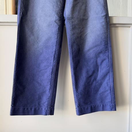 AURALEE　GARMENT-DYED ORGANIC COTTON HEAVY MOLESKIN PANTS