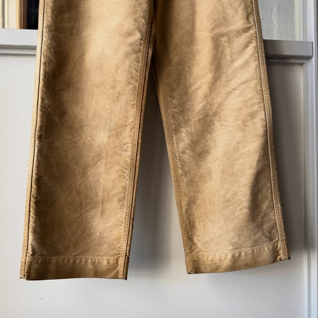 AURALEE　GARMENT-DYED ORGANIC COTTON HEAVY MOLESKIN PANTS