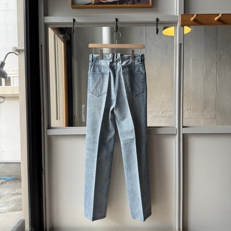 AURALEE　FADED HEAVY DENIM CENTER-PLEATED PANTS