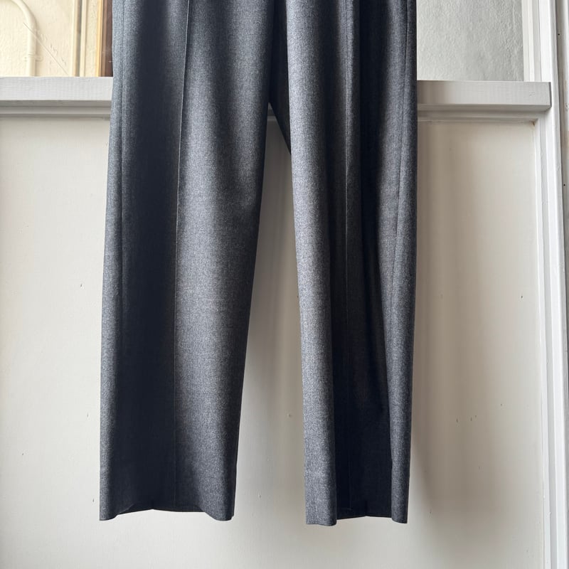 AURALEE SUPER LIGHT WOOL TWO-TUCK SLACKS | Less