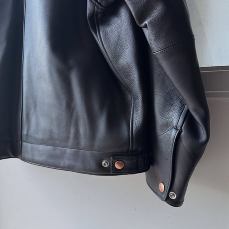 COMOLI　カーフスキン ジップショートジャケット