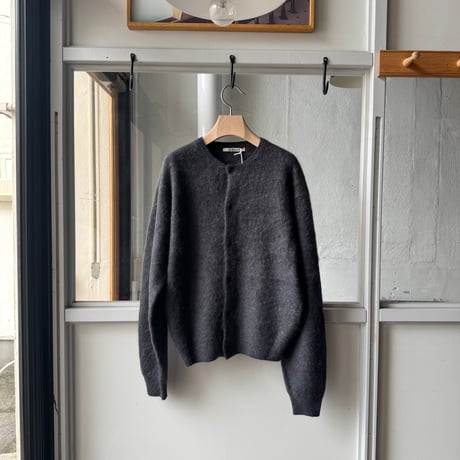AURALEE　GARMENT-DYED BABY ALPACA FUR KNIT CREW-NECK CARDIGAN