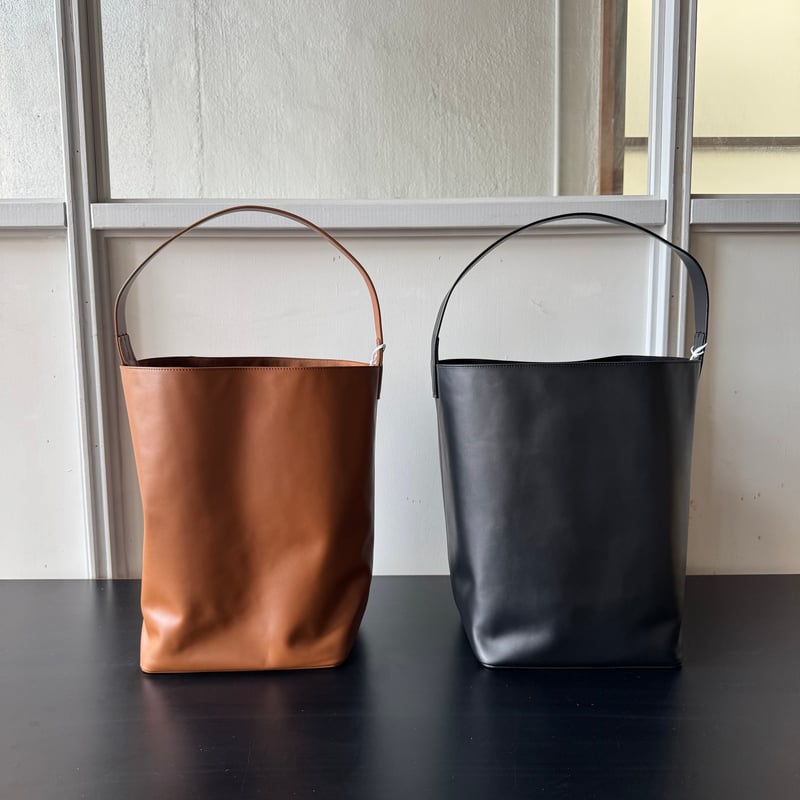 AURALEE LEATHER SHOULDER BAG - M MADE BY AETA |
