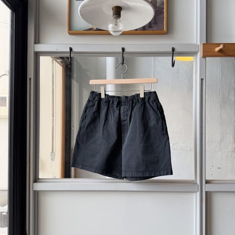 AURALEE　GARMENT-DYED FINX LIGHT CHINO SHORTS