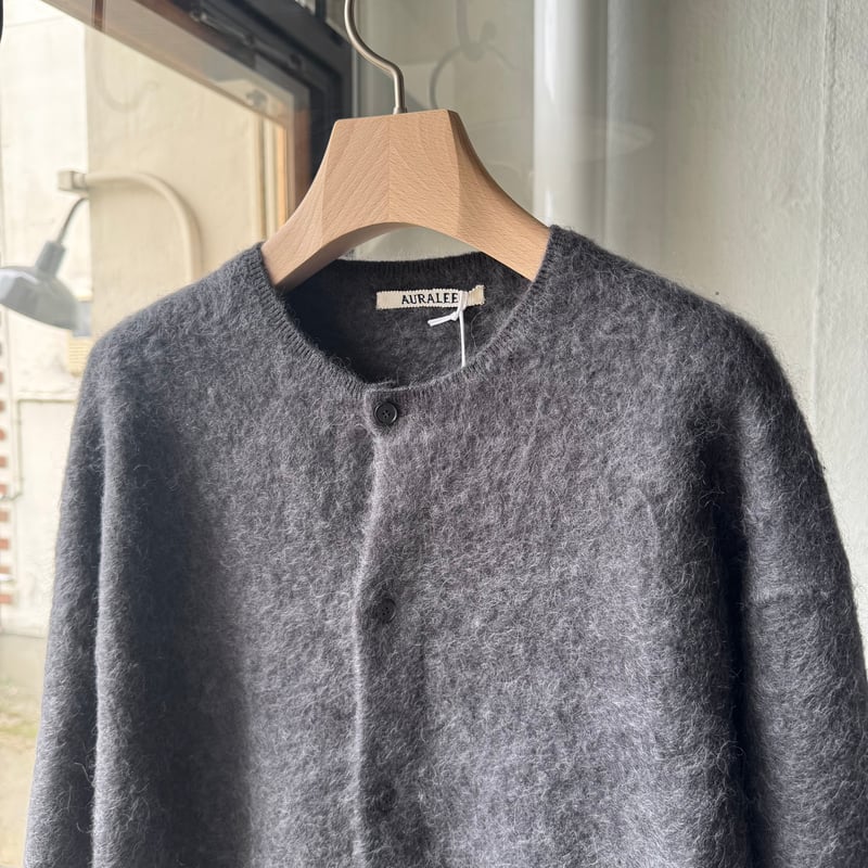 AURALEE GARMENT-DYED BABY ALPACA FUR KNIT CREW-