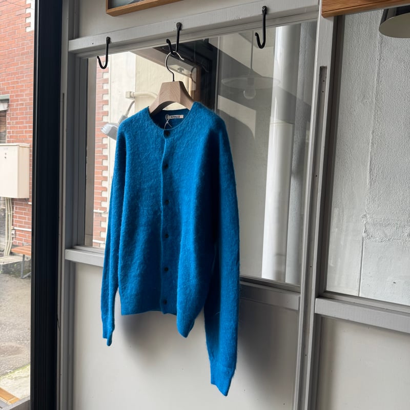 AURALEE GARMENT-DYED BABY ALPACA FUR KNIT CREW-