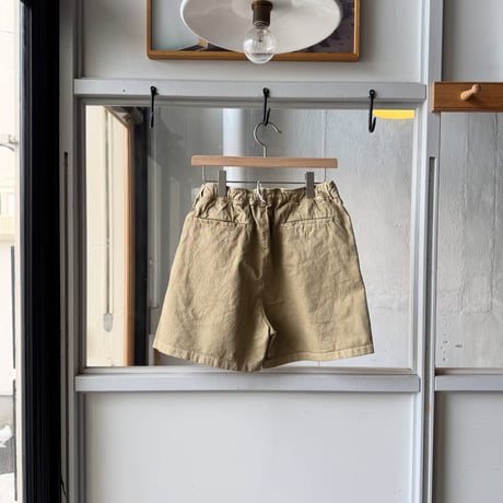 AURALEE　GARMENT-DYED FINX LIGHT CHINO SHORTS