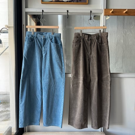 AURALEE　GARMENT-DYED FINX CORDUROY 5P WIDE PANTS
