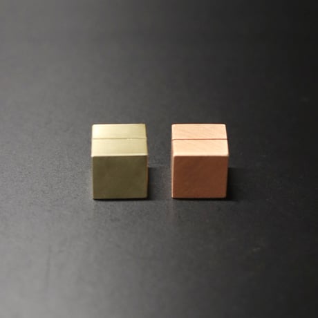 真鍮と銅のカードスタンド